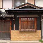 Kyo Maimai Near World Heritage Toji Temple